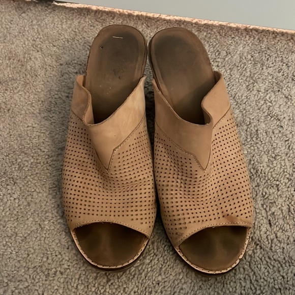 TOMS Mules - Picture 2 of 4